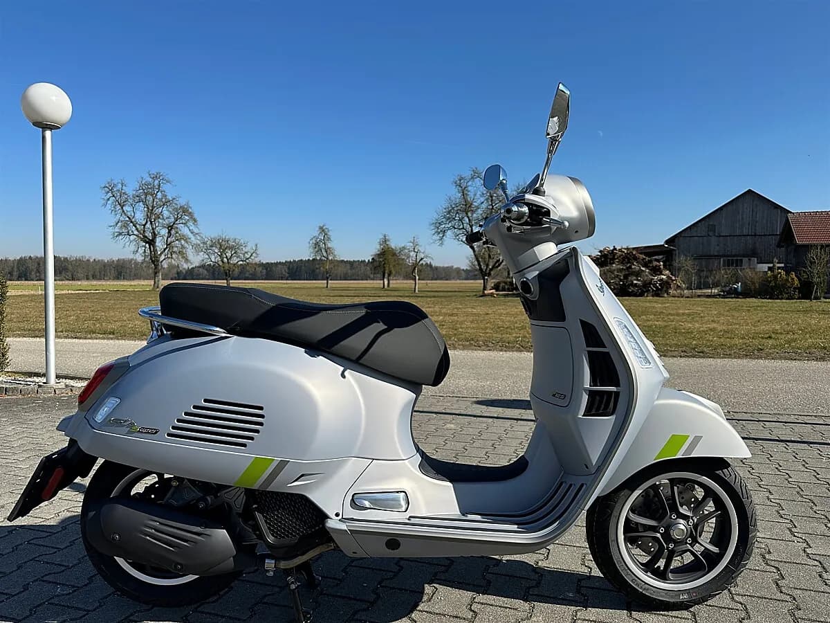 Vespa GTS – € 6.699, 0 km – Bild 1 von 9