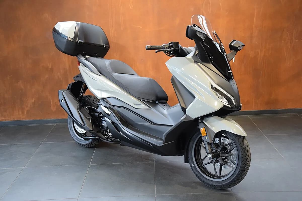 Honda Forza – € 6.990, 0 km – Bild 1 von 4