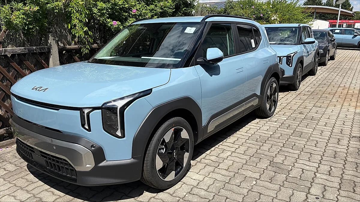 KIA EV2