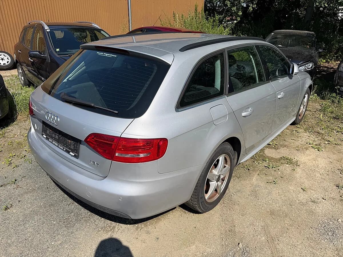 Audi A4 2009 – € 1.990, 209 000 km – Bild 1 von 10
