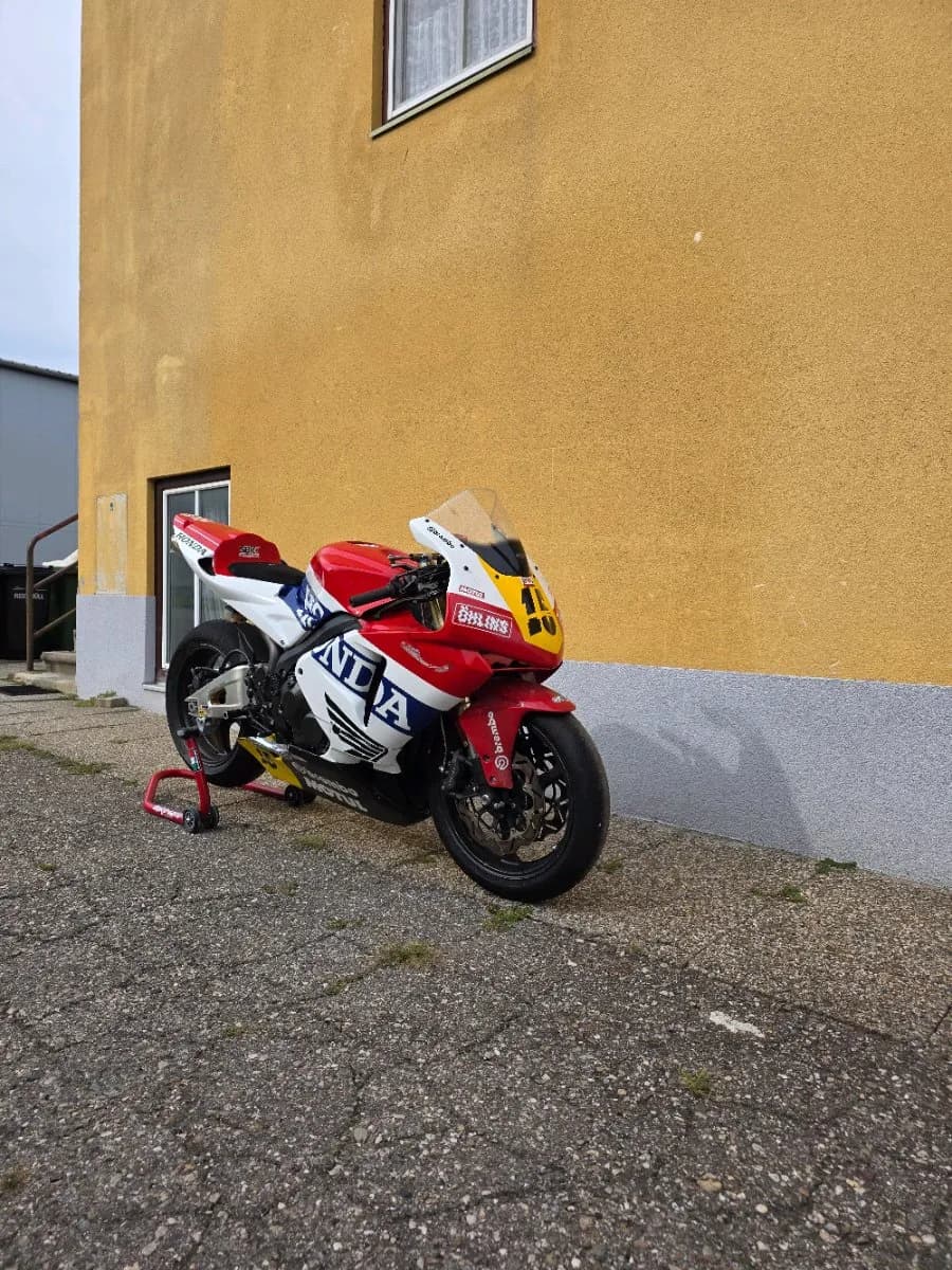 Honda CBR