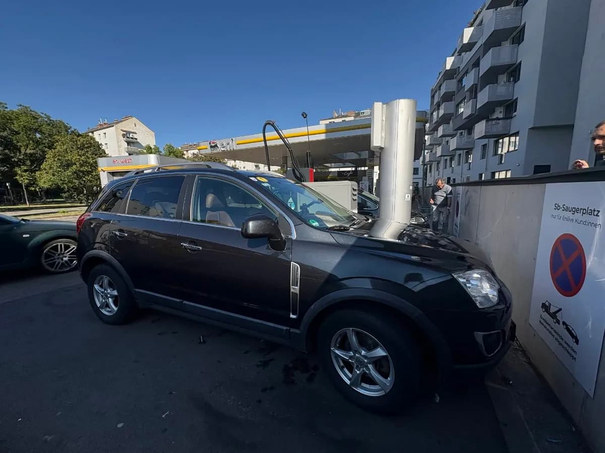 Opel Antara 2015 – € 7.200, 220 000 km – Bild 1 von 13