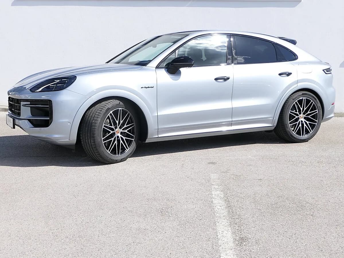 Porsche Cayenne 2026 – € 129.890, 10 000 km – Bild 1 von 21
