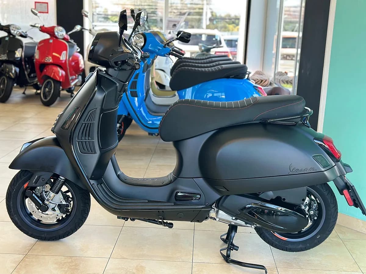 Vespa GTS – € 8.999, 0 km – Bild 1 von 6