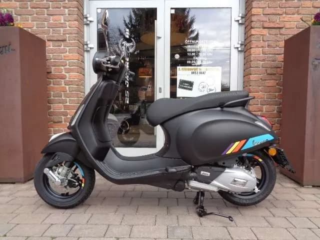 Vespa Primavera – € 4.999, 0 km – Bild 1 von 5