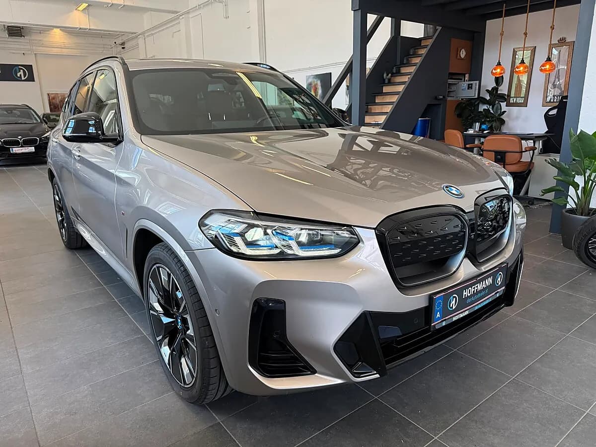 BMW iX3