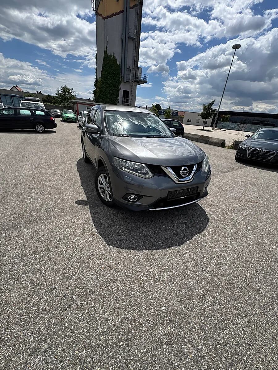 Nissan X-TRAIL