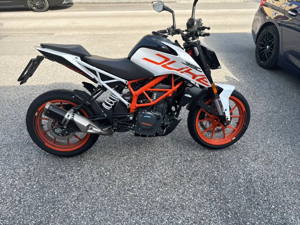 KTM 390
