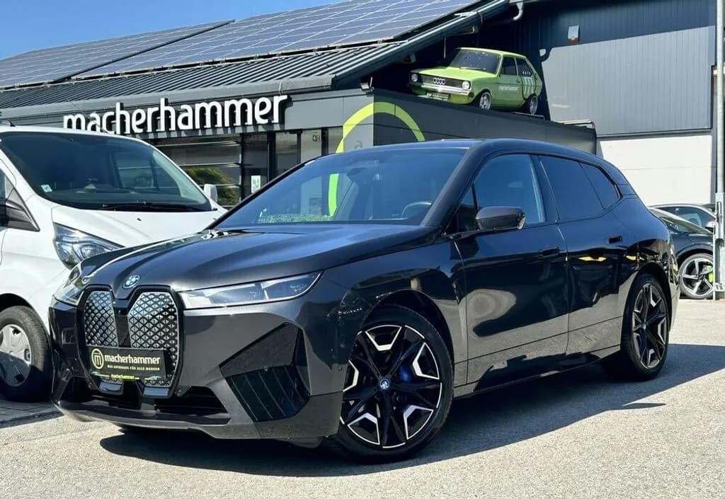 BMW iX