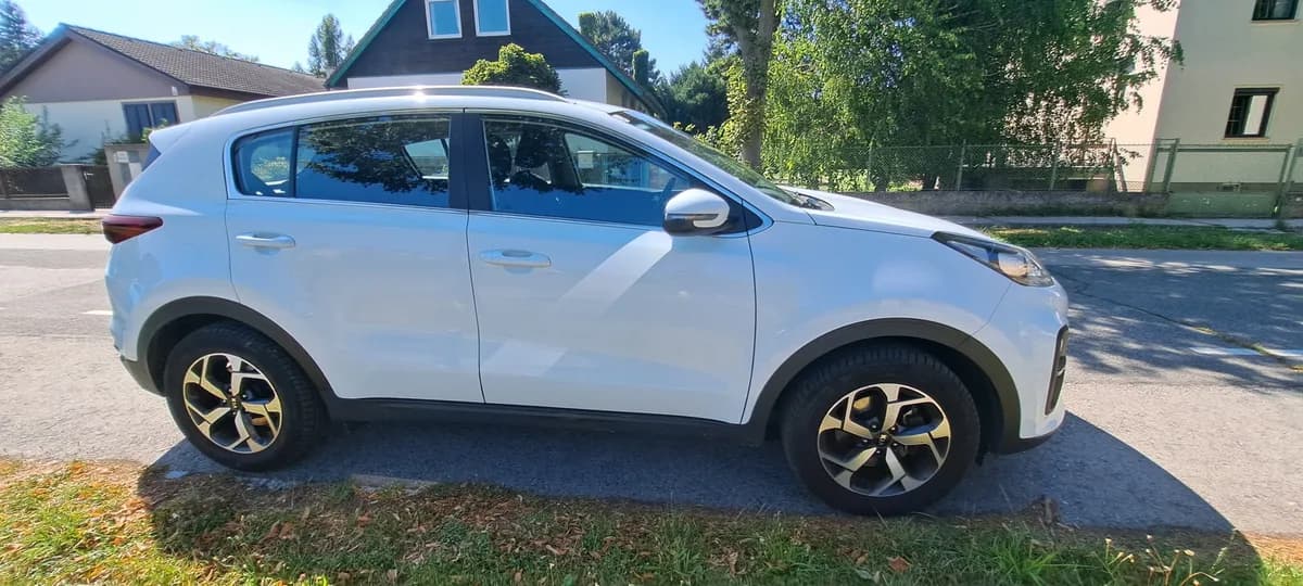 KIA Sportage 2021 – € 15.490, 89 000 km – Bild 1 von 7