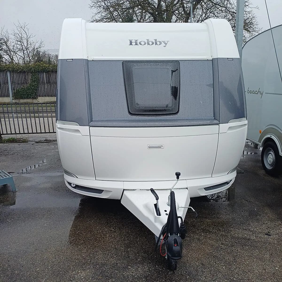 Hobby Deluxe 400 SFe – € 25.800, 0 km – Bild 1 von 8