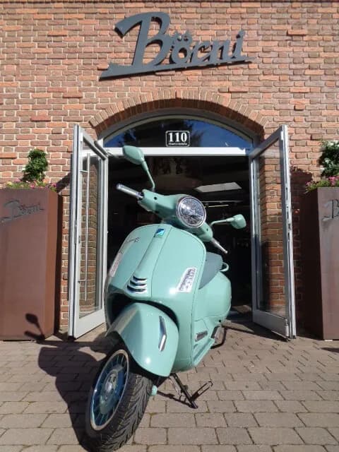 Vespa GTS – € 8.599, 0 km – Bild 1 von 9