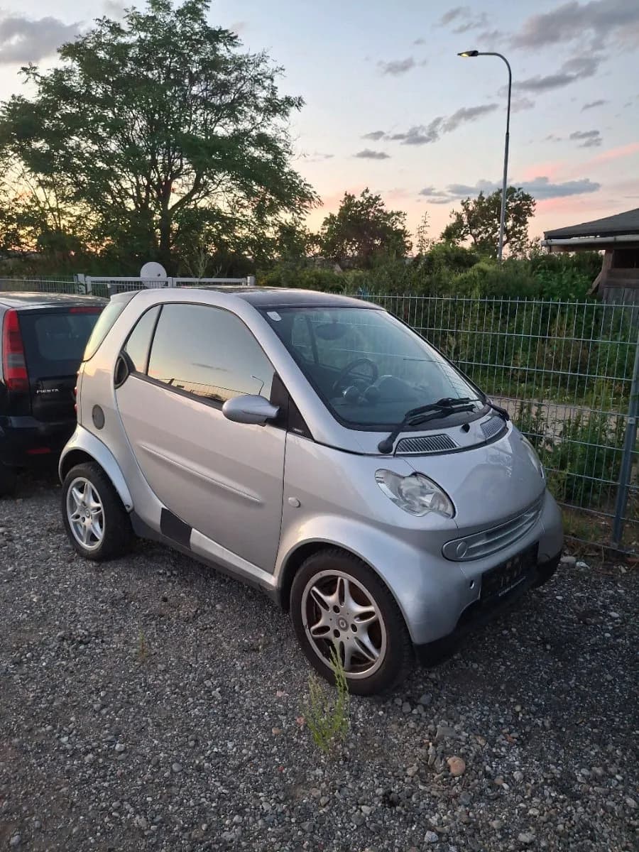 smart fortwo 2001 – € 800, 135 000 km – Bild 1 von 3
