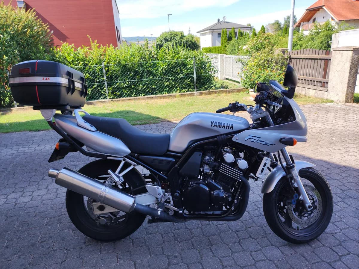 Yamaha FZS