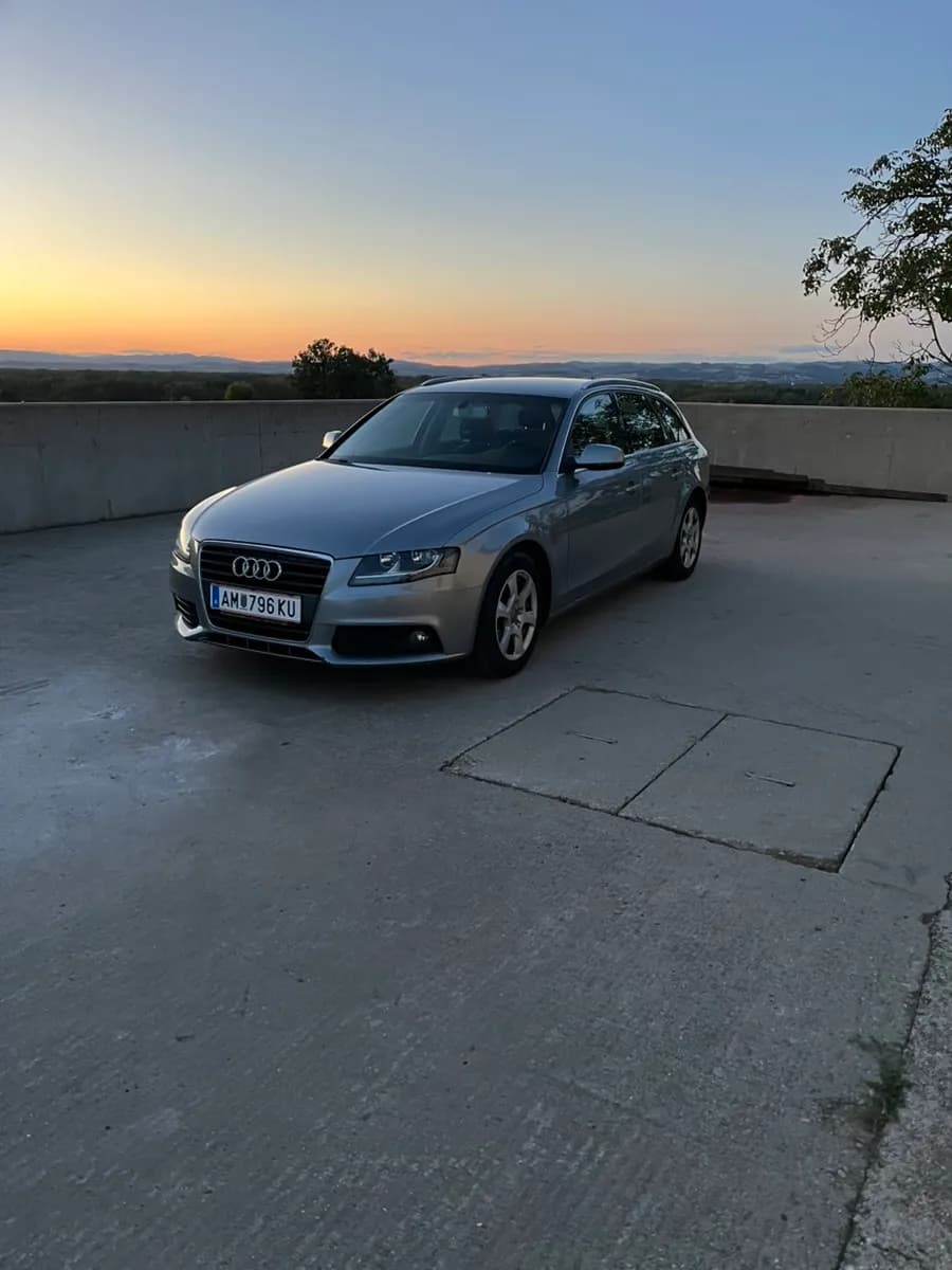 Audi A4 2011 – € 7.200, 265 000 km – Bild 1 von 9