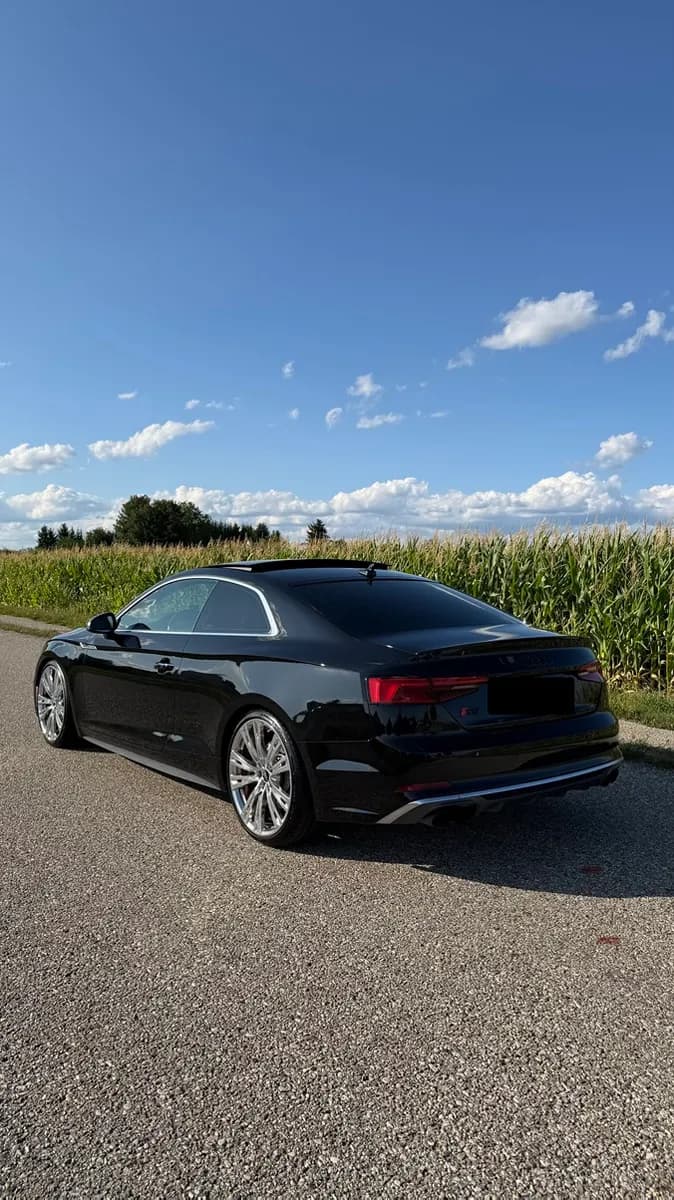 Audi A5 2017 – € 36.999, 110 000 km – Bild 1 von 11