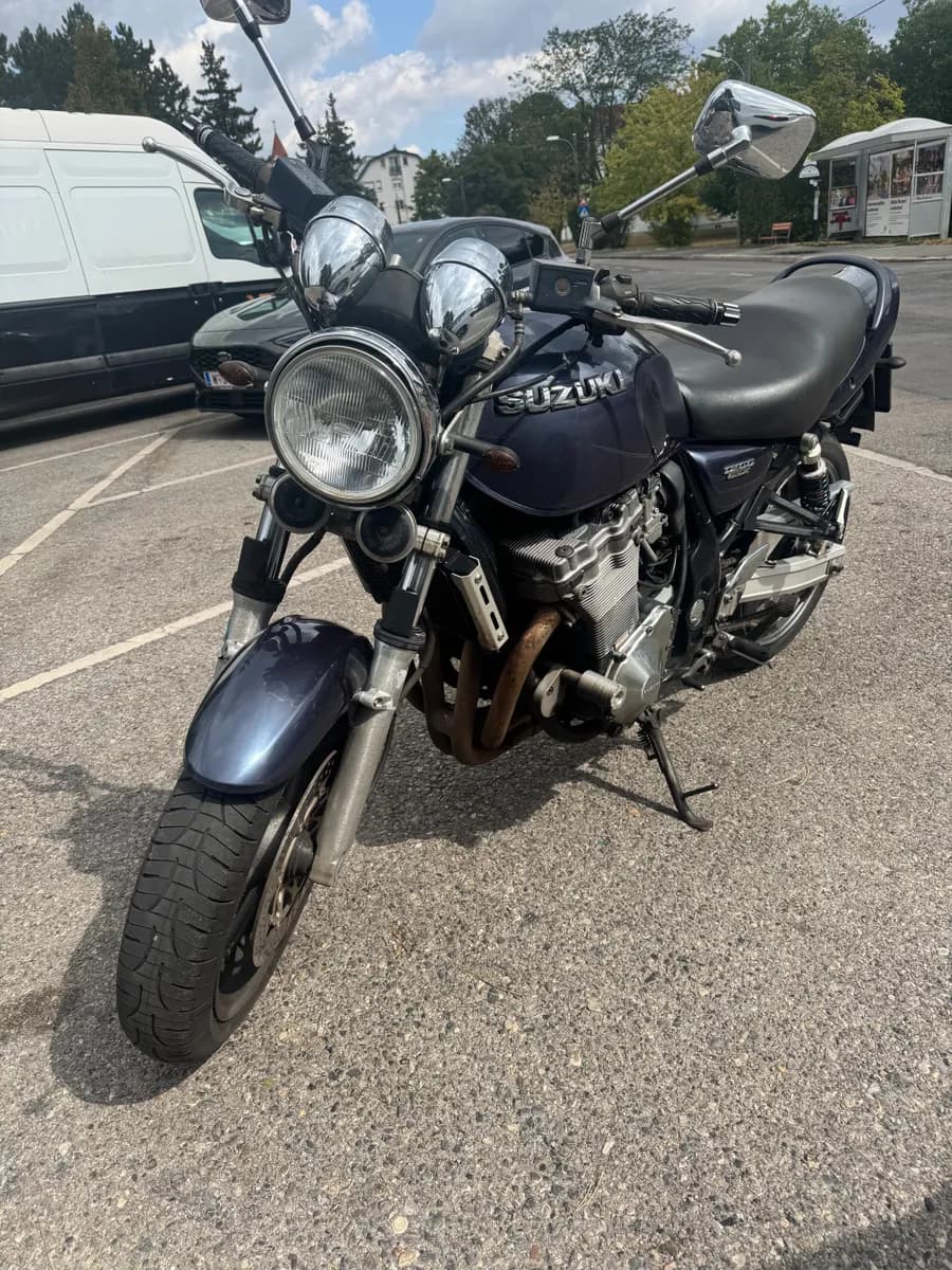 Suzuki GSX