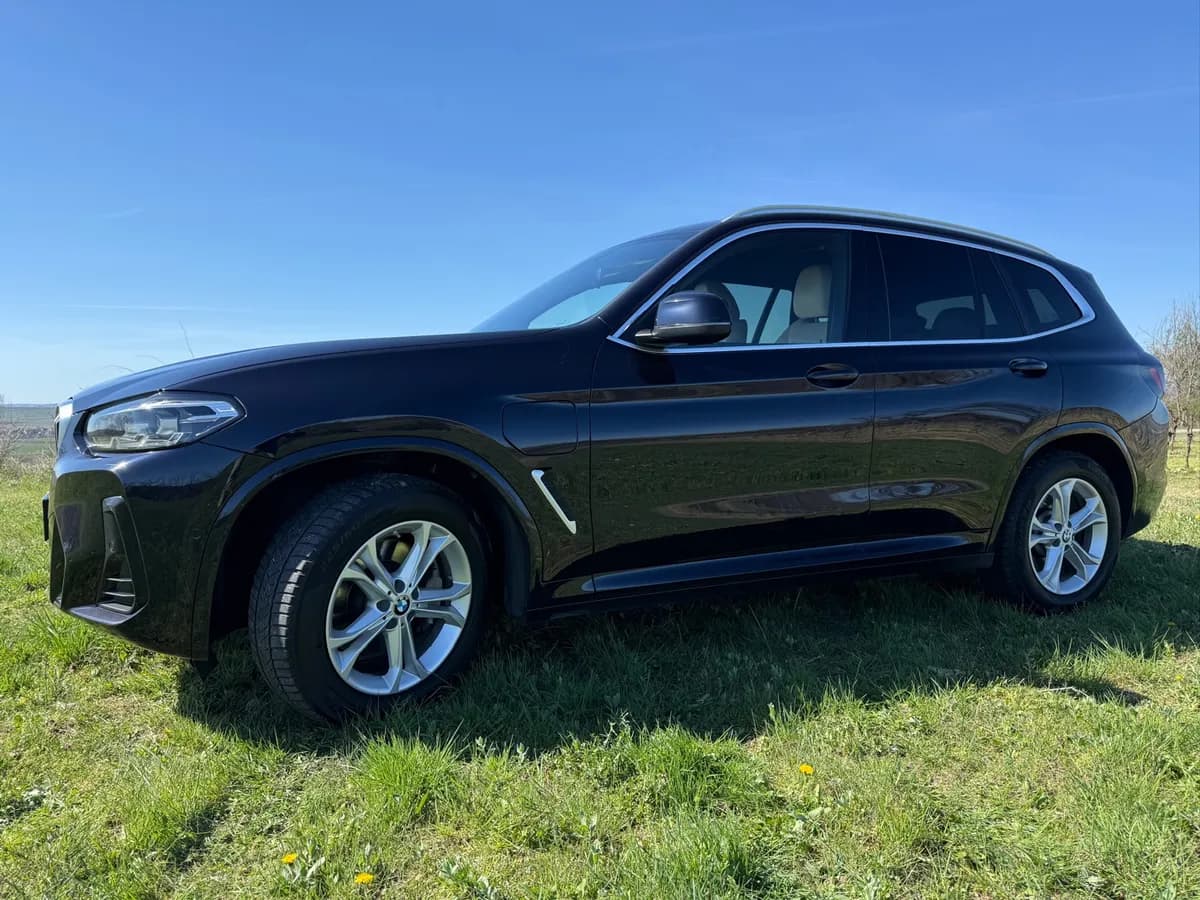 BMW X3 2023 – € 32.900, 180 000 km – Bild 1 von 21