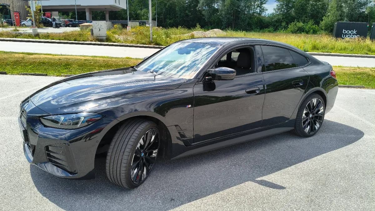 BMW i4