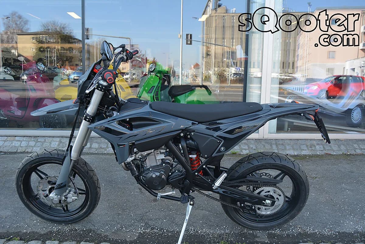 Beta RR – € 4.399, 0 km – Bild 1 von 11