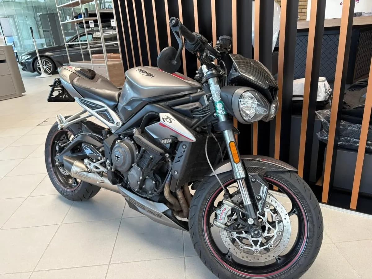 Triumph Street Triple