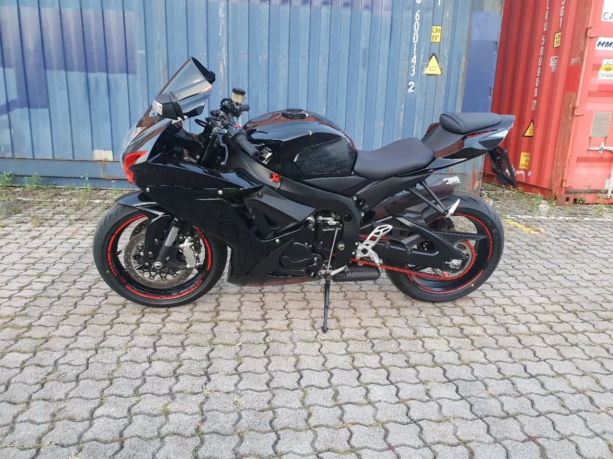 Suzuki GSX-R 2012 – € 6.300, 25 000 km – Bild 1 von 13