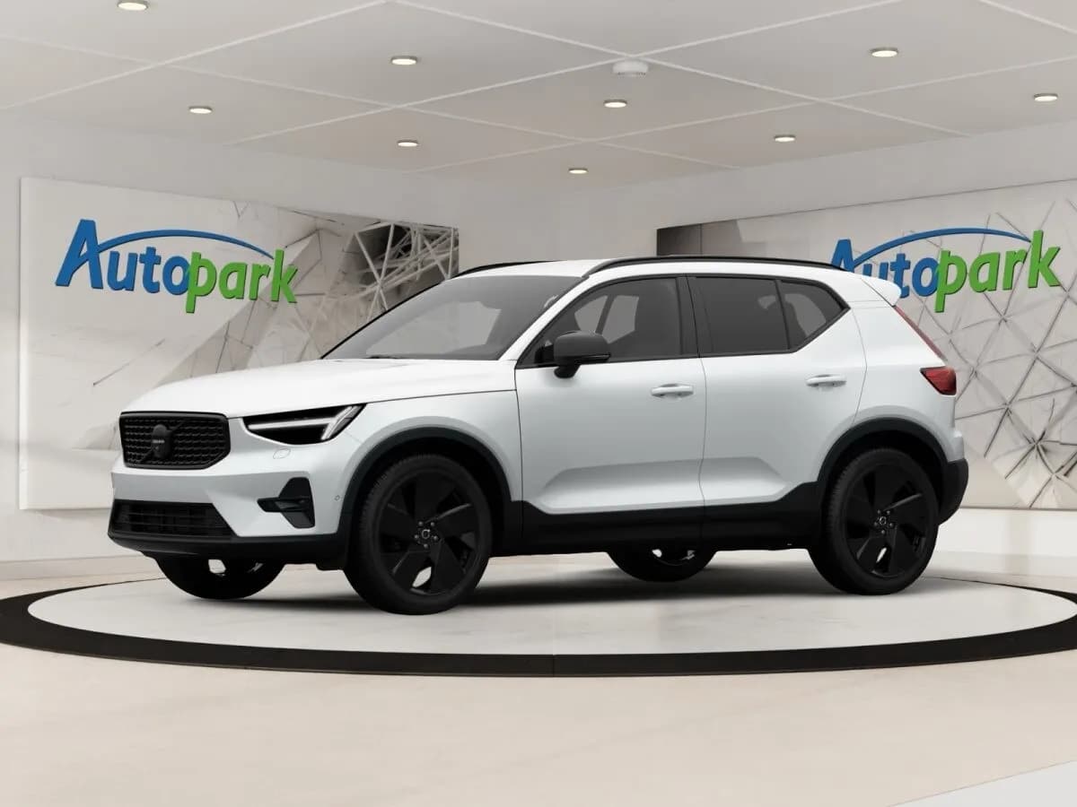 Volvo XC40 – € 46.490, 0 km – Bild 1 von 21
