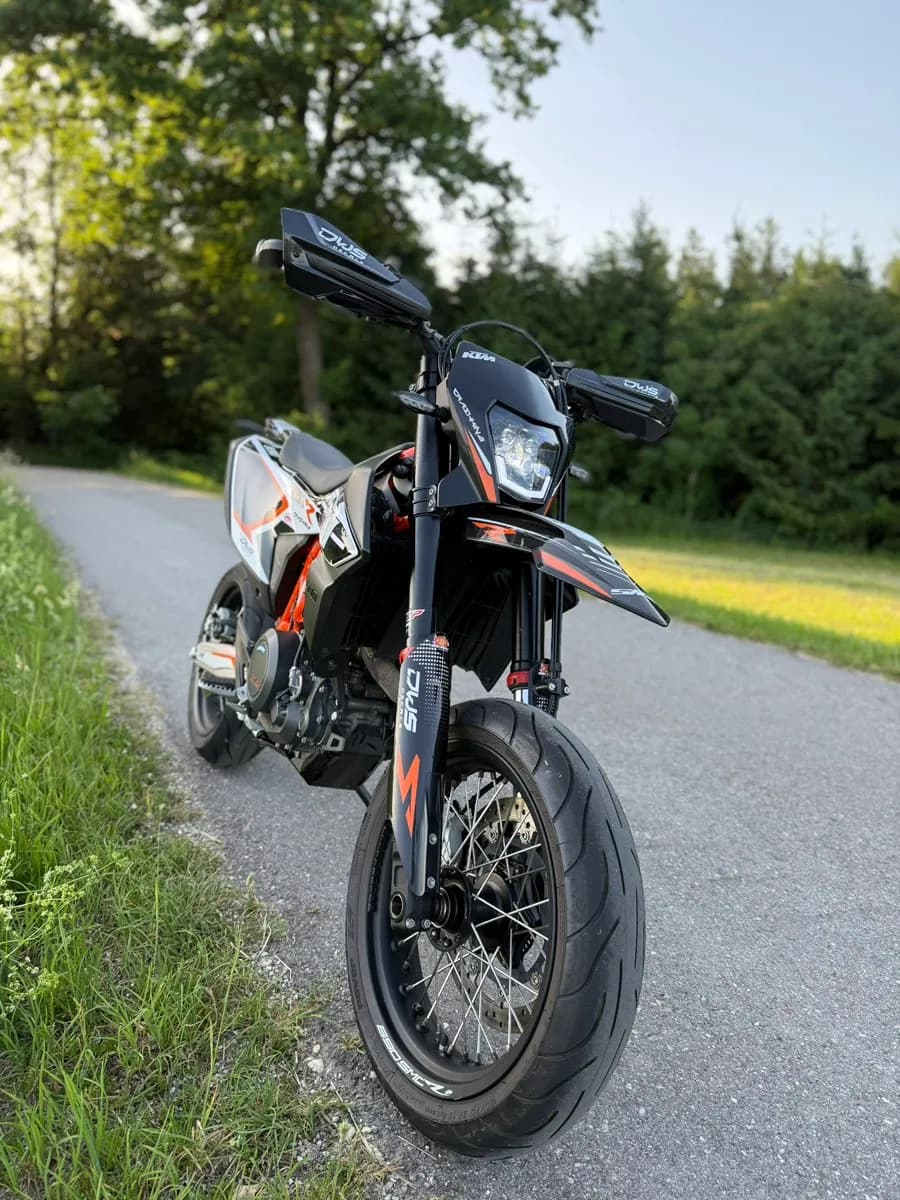 KTM 690