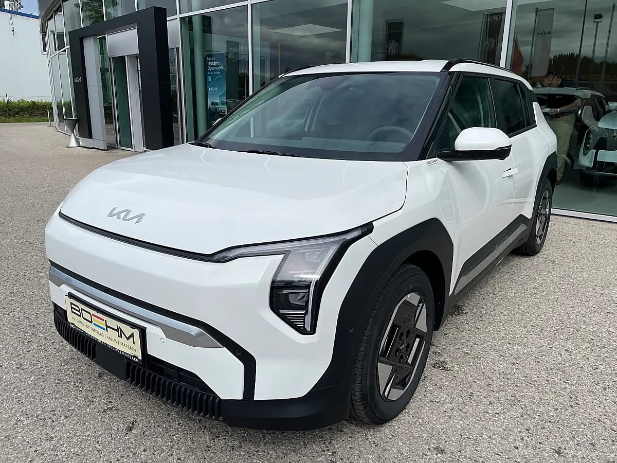 KIA EV3 – € 40.580, 33 km – Bild 1 von 19