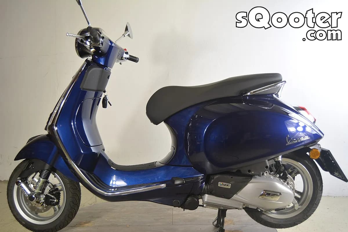 Vespa Primavera – € 4.999, 0 km – Bild 1 von 13