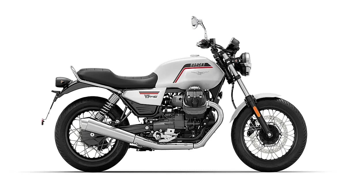 Moto Guzzi V7 – € 10.599, 0 km – Bild 1 von 6