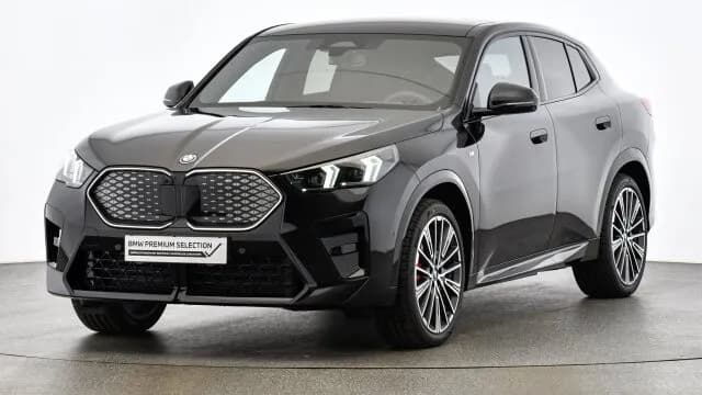 BMW iX2 2025 – € 49.900, 17 700 km – Bild 1 von 15