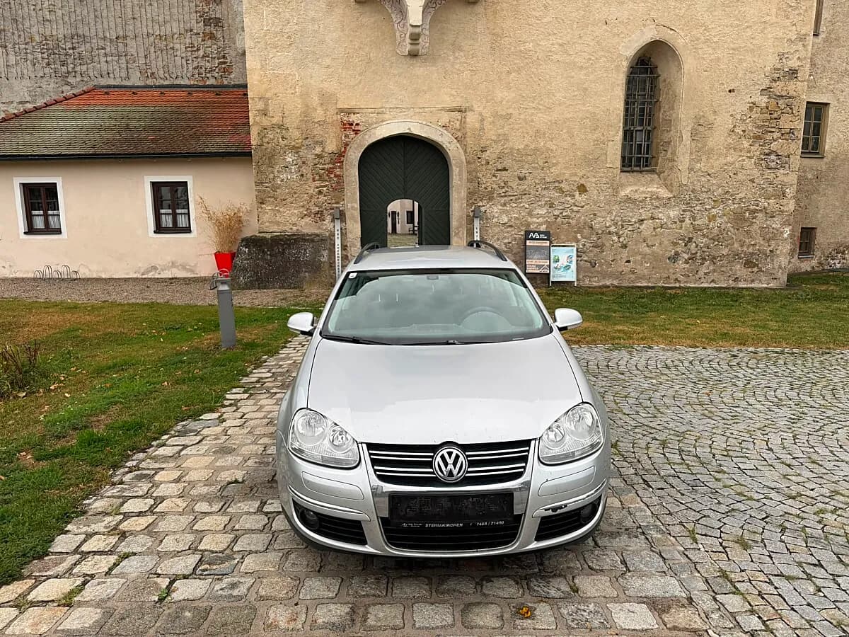 VW Golf 2007 – € 1.499, 320 000 km – Bild 1 von 17