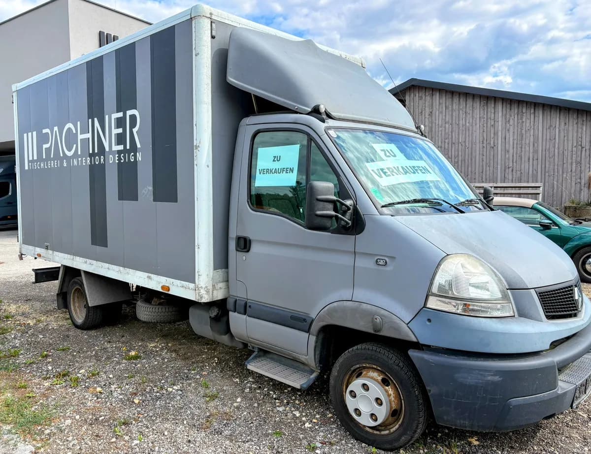 Renault Mascott