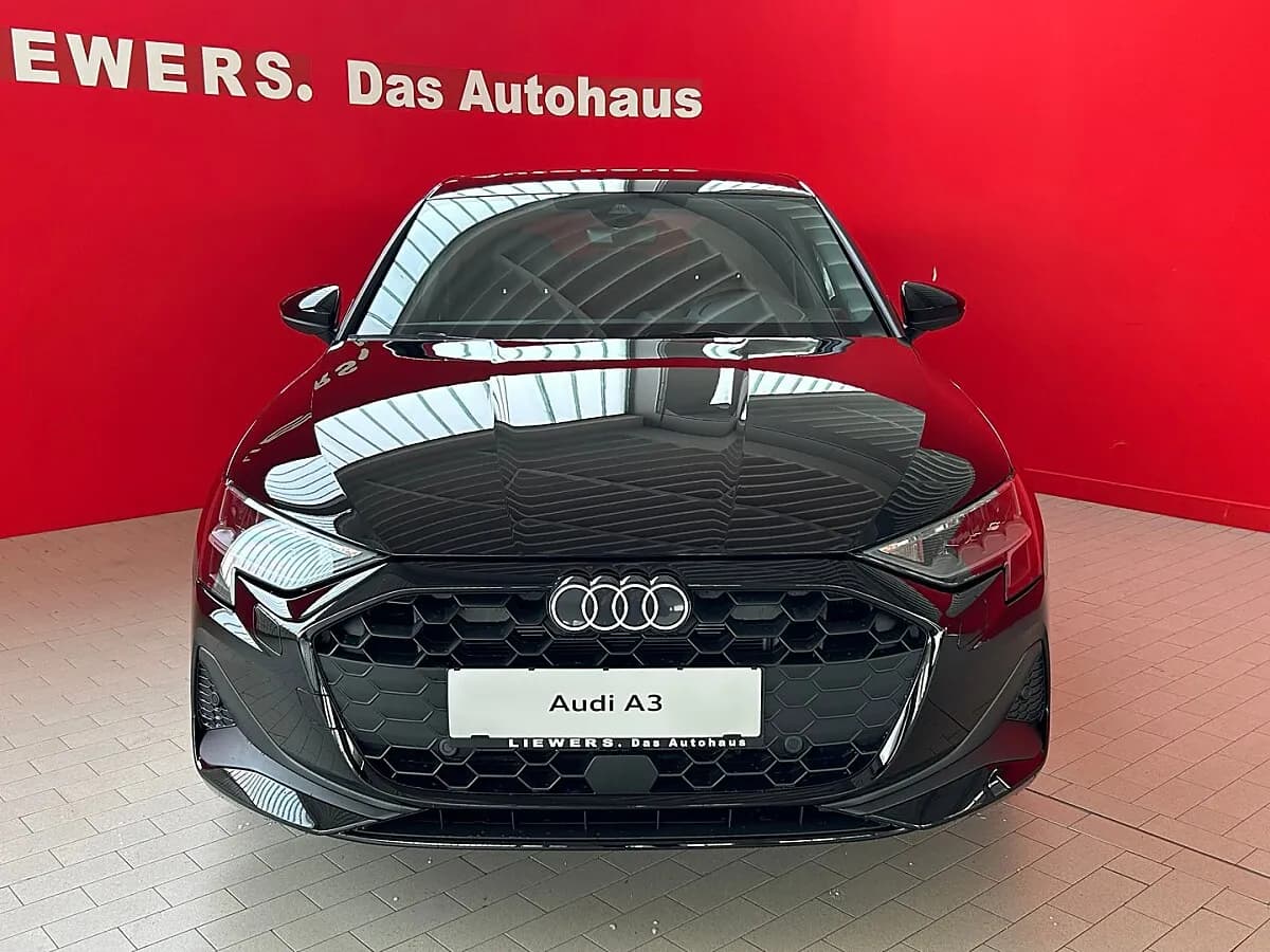 Audi A3 2026 – € 32.490, 250 km – Bild 1 von 21