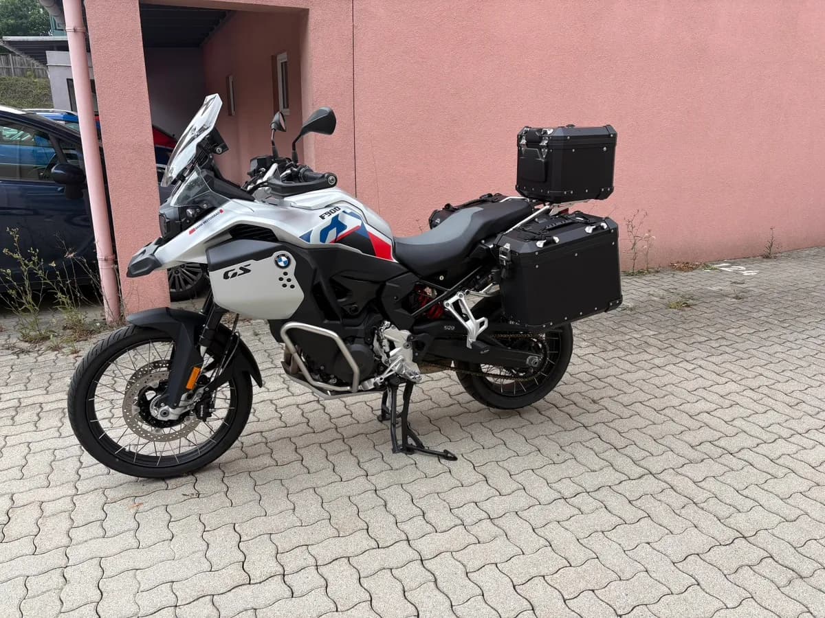 BMW F 900