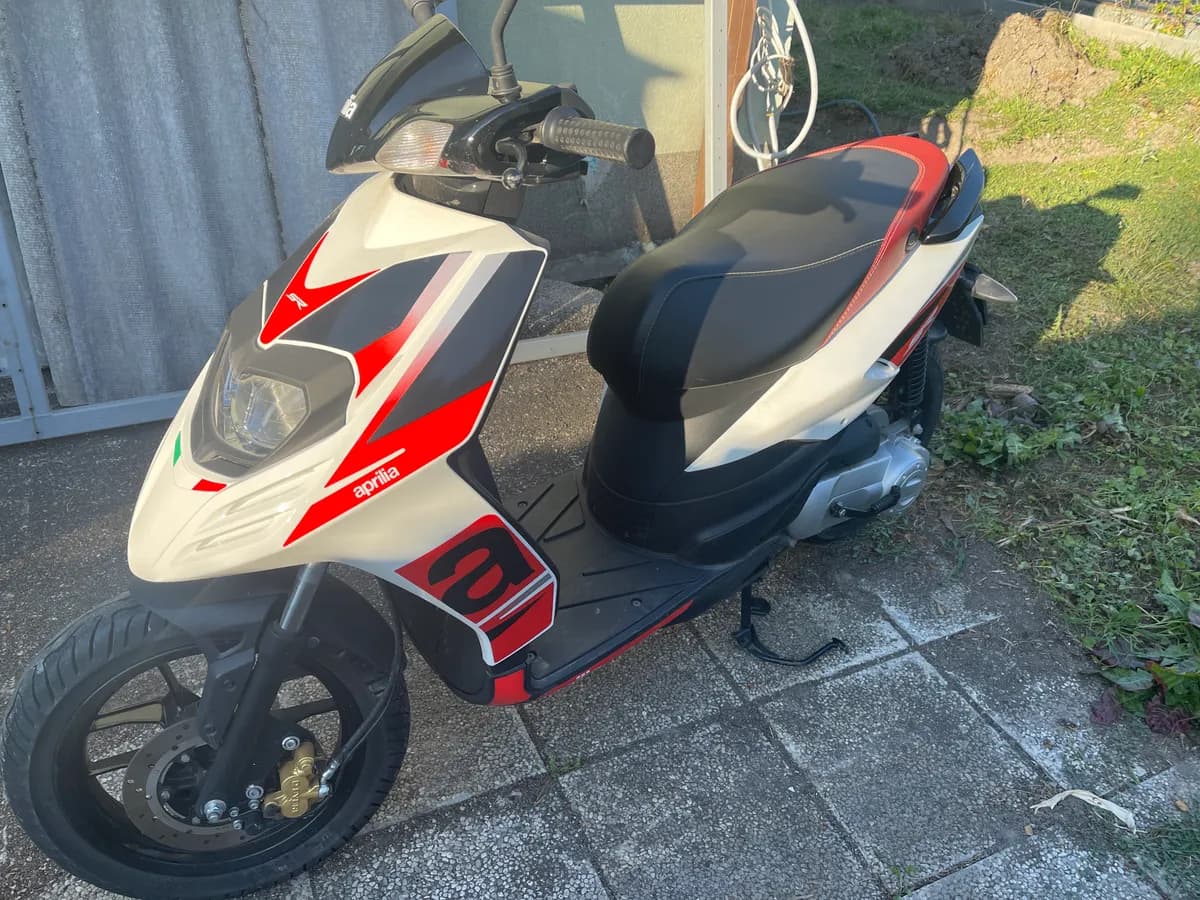Aprilia SR