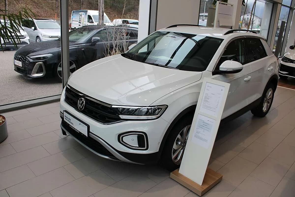 VW T-Roc 2026 – € 29.890, 340 km – Bild 1 von 6