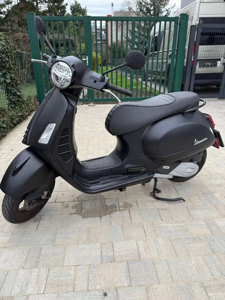 Vespa 125 2020 – € 4.800, 14 000 km – Bild 1 von 9