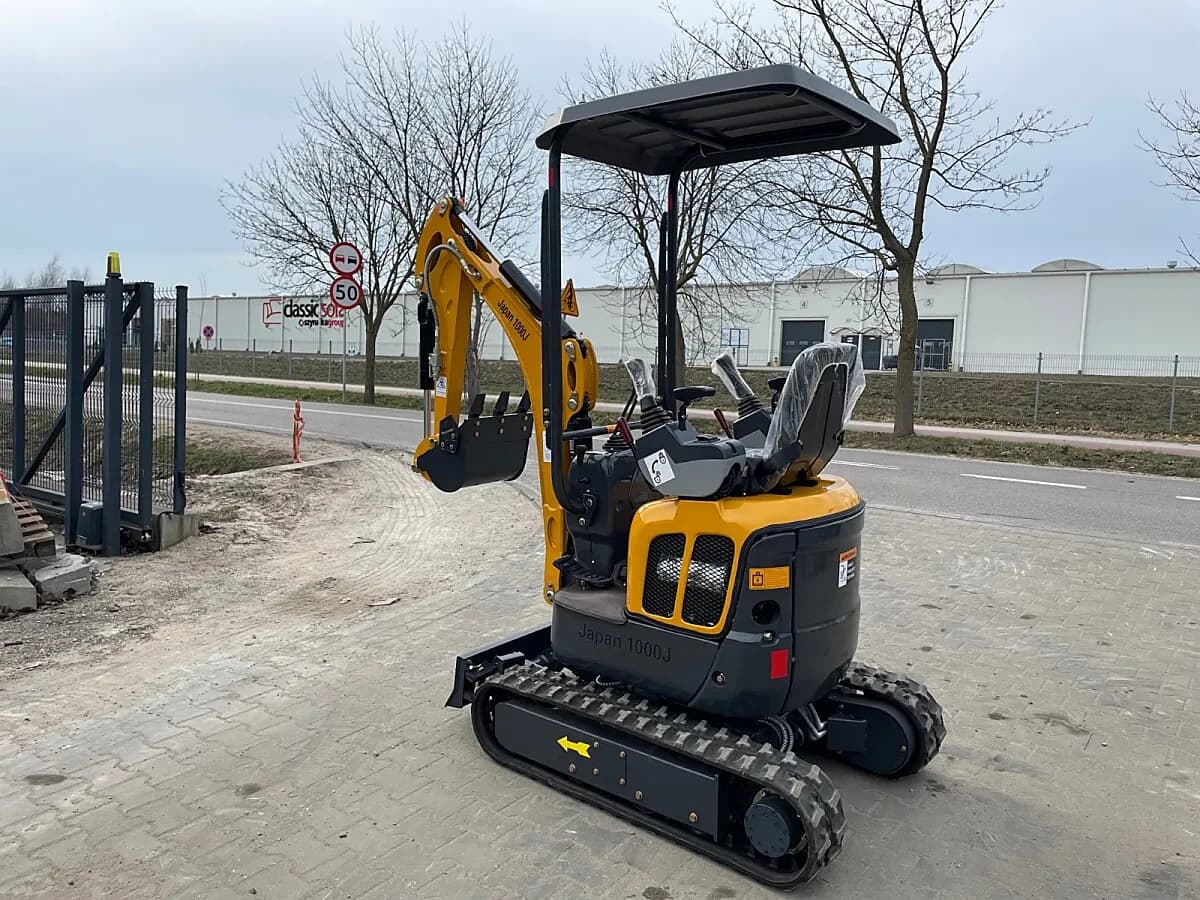 Sonstige Sonstige – € 12.240, 0 km – Bild 1 von 8