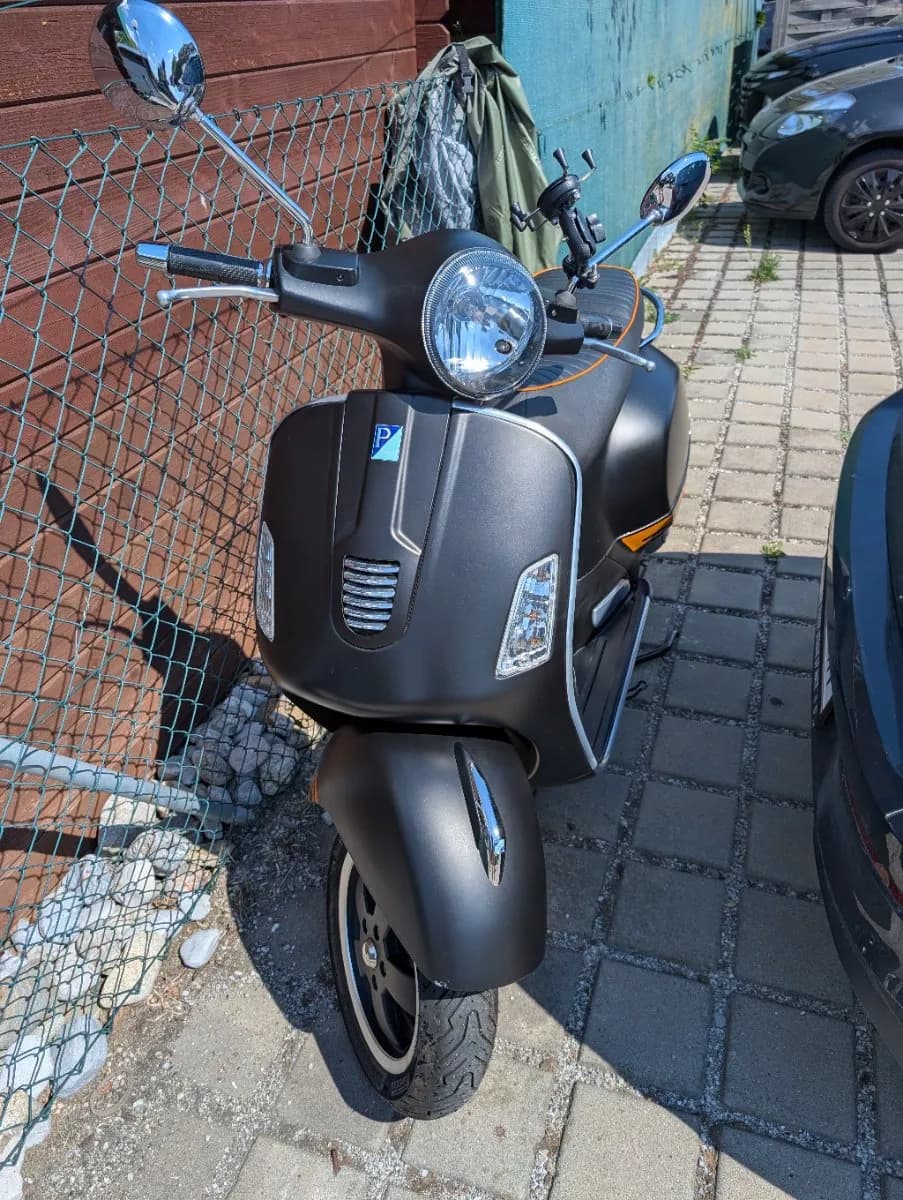 Vespa GTS
