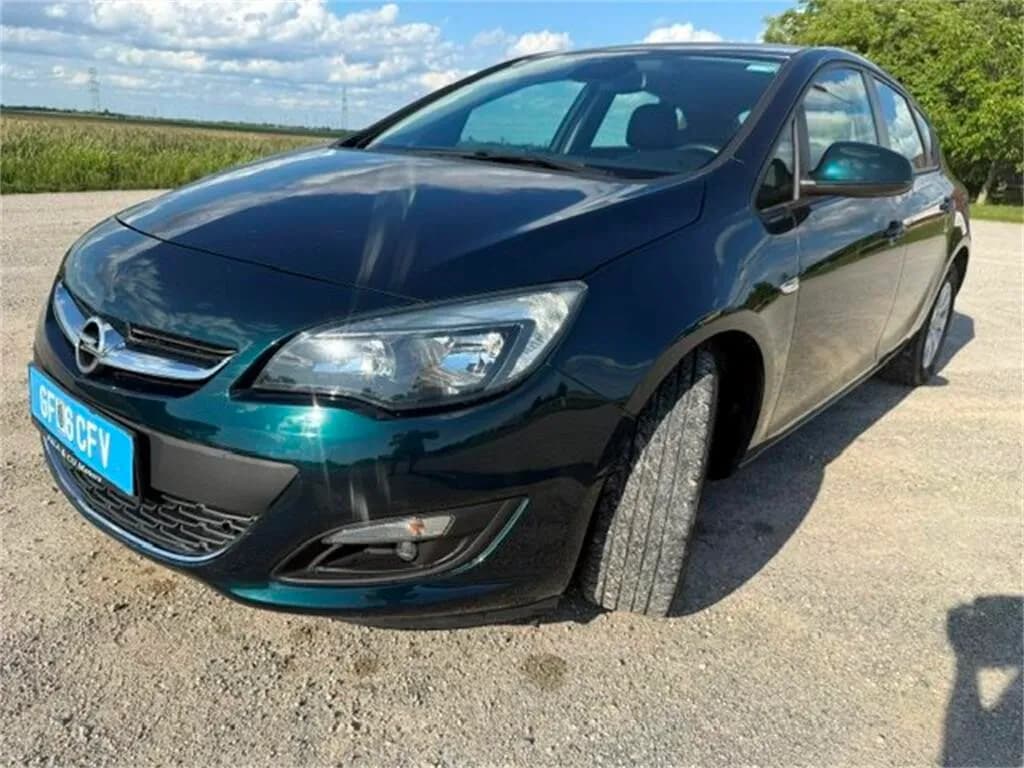 Opel Astra 2014 – € 3.990, 180 000 km – Bild 1 von 34