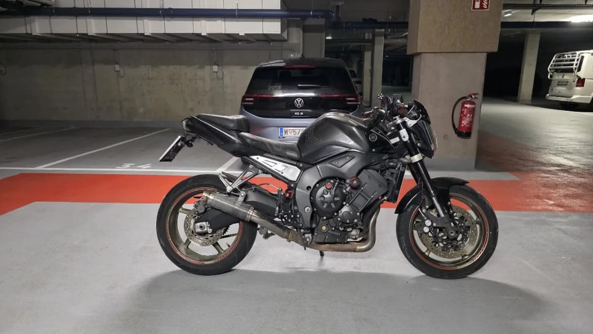 Yamaha FZ 1