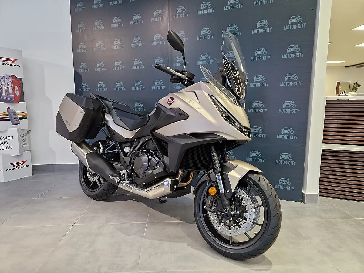 Honda NT – € 16.990, 1 km – Bild 1 von 28