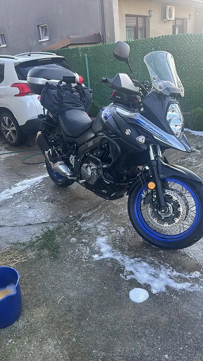Suzuki V-Strom