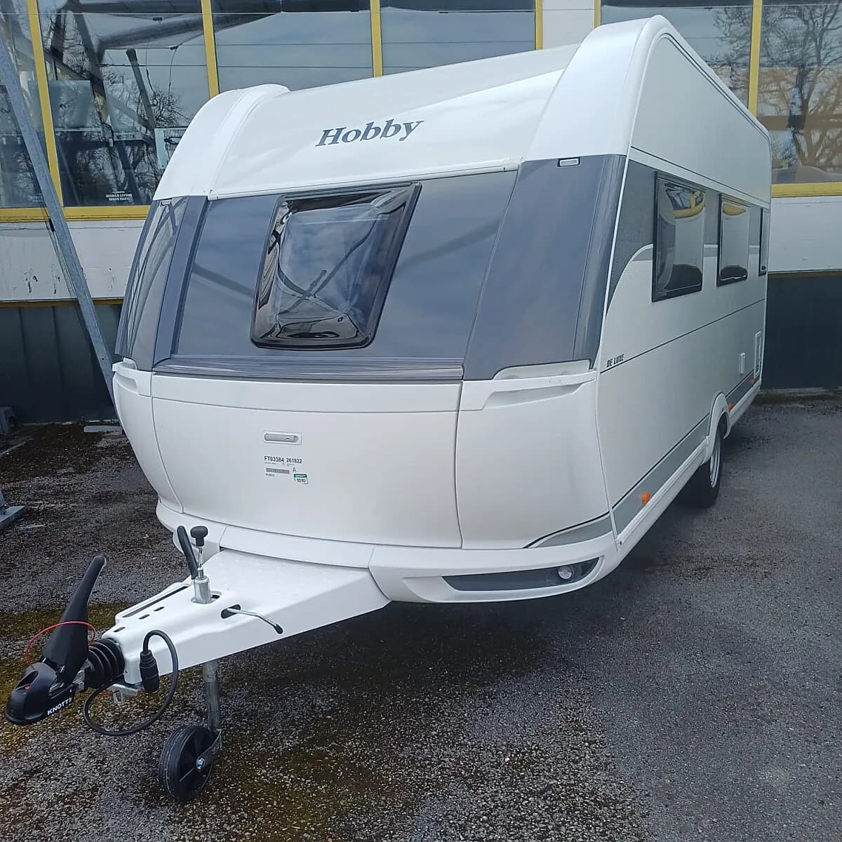 Hobby Deluxe 460 SFf – € 28.800, 0 km – Bild 1 von 8