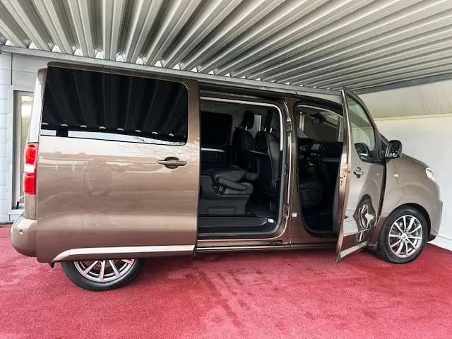 Peugeot Traveller
