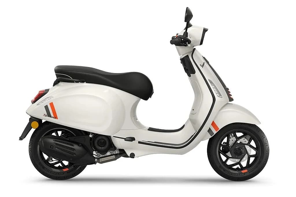 Vespa Sprint – € 3.699, 0 km – Bild 1 von 4