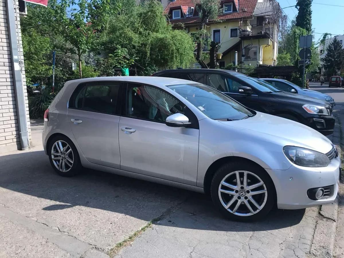 VW Golf 2011 – € 6.700, 198 000 km – Bild 1 von 1