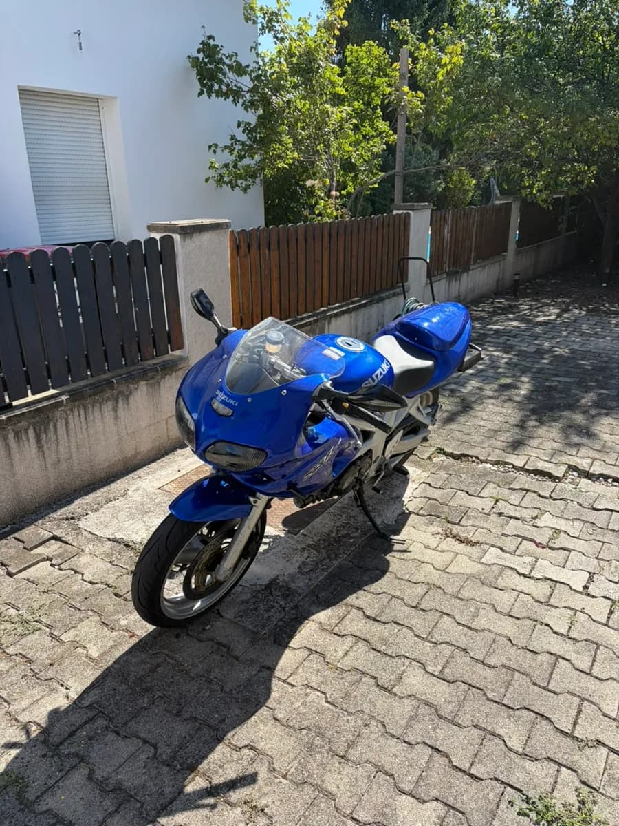 Suzuki SV